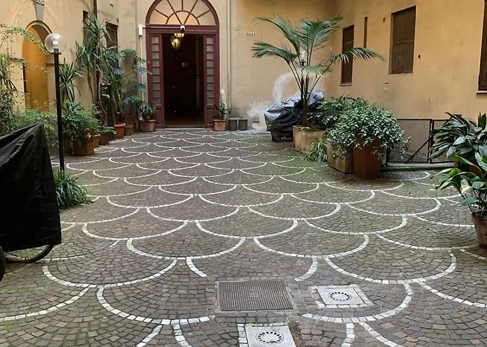In Historic Palace Apartament Rzym